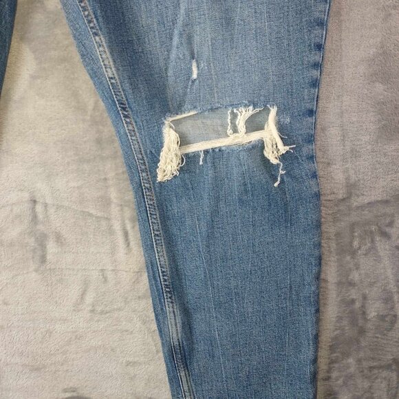 Abercrombie & Fitch The Skinny High Rise Curve Love jeans 37/24 blue ripped knee - Picture 9 of 11